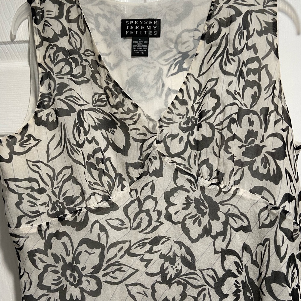 Very chic black and white floral crepe blouse